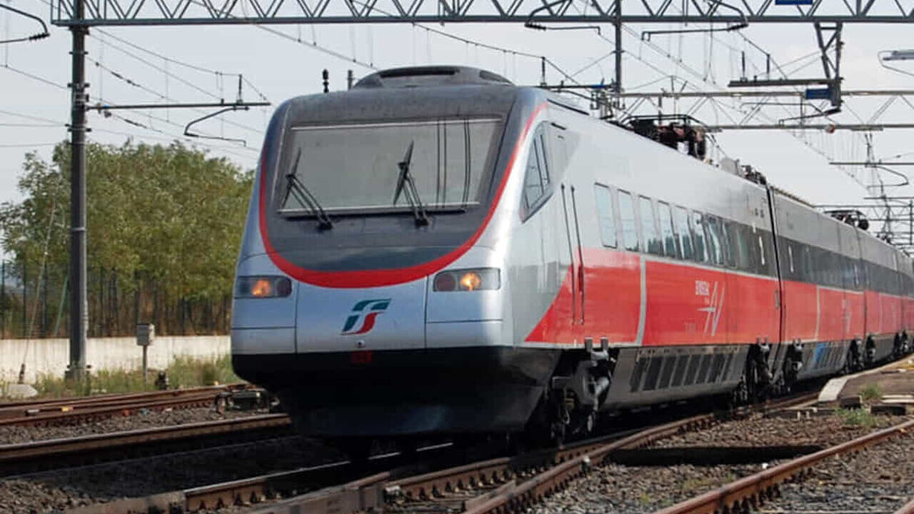 frecciargento treno-1200