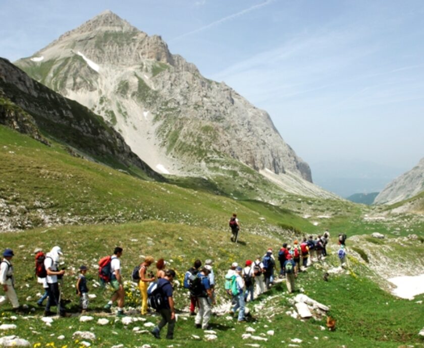 Escursionisti in Val Maone