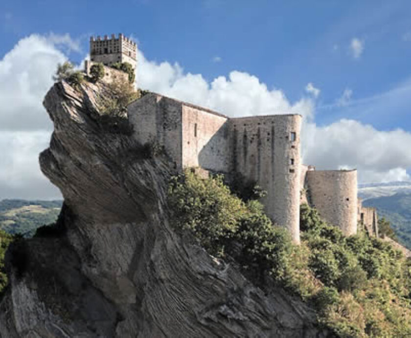 castello-roccascalegna